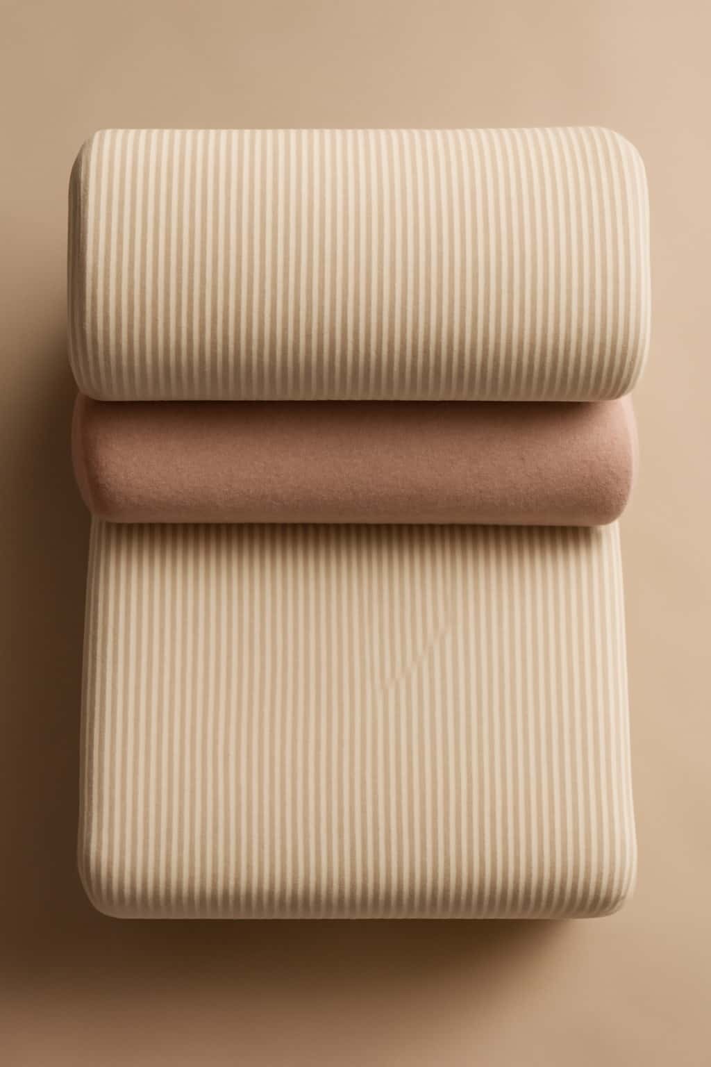 Crescent Curve Sculptural Accent Chair angle thumbnail 3