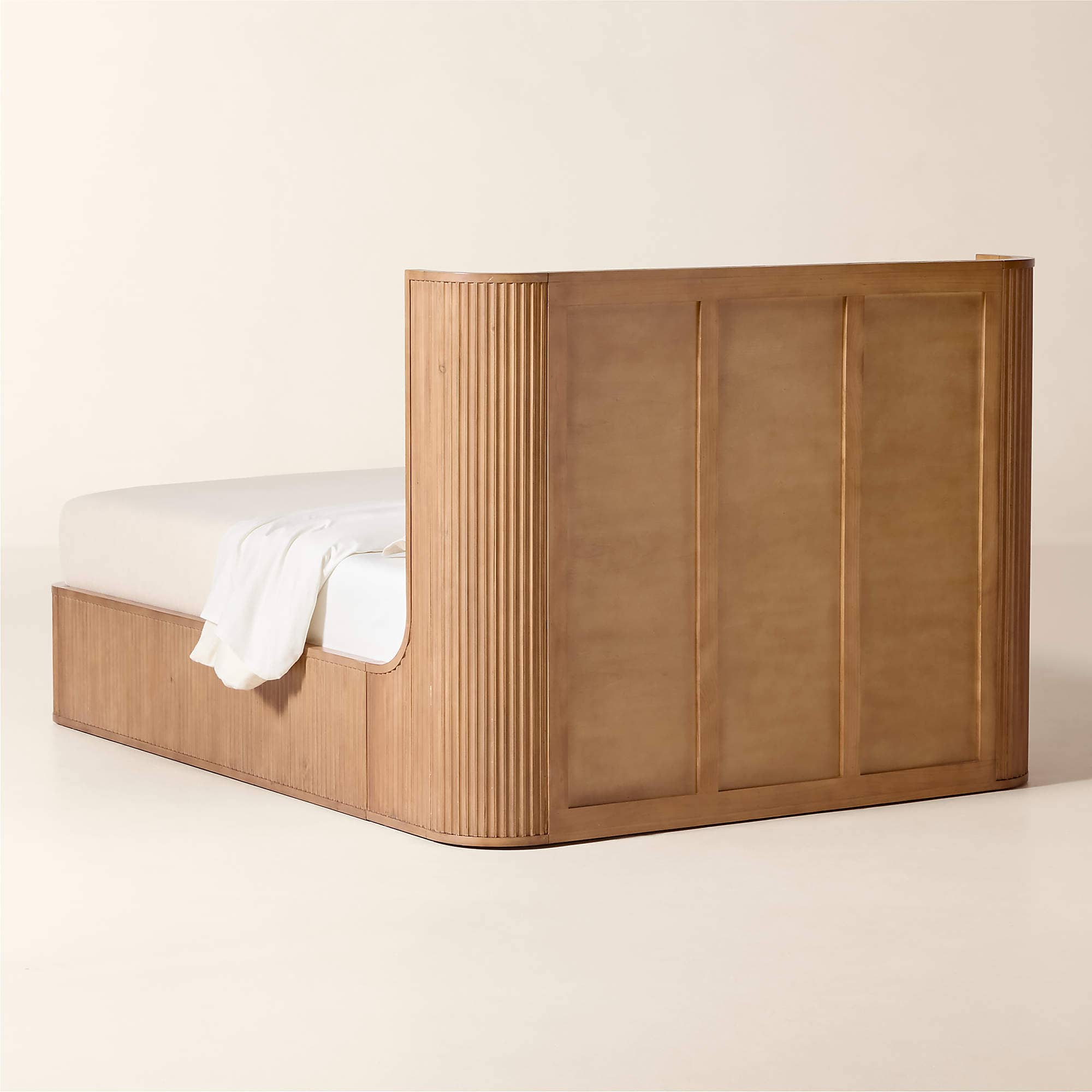 Razon Fluted Wood Queen Bed with Nightstands - 4