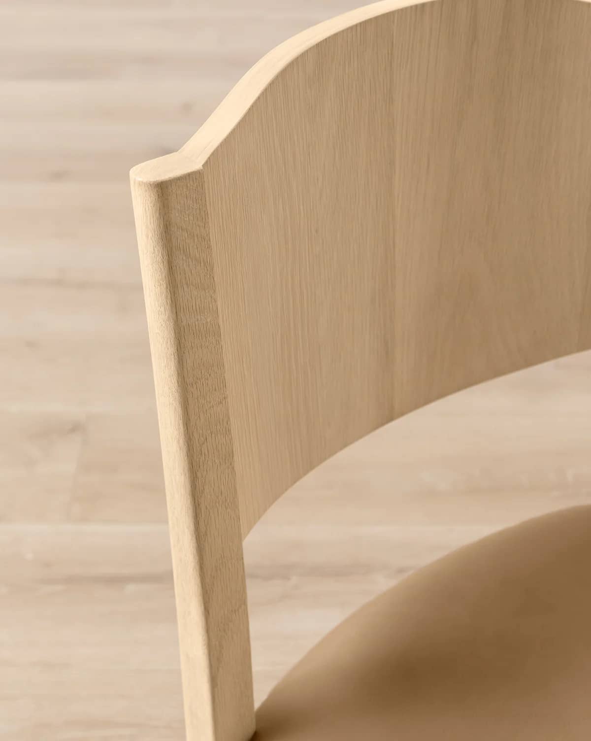 Shepherd Curve Dining Chair - 4