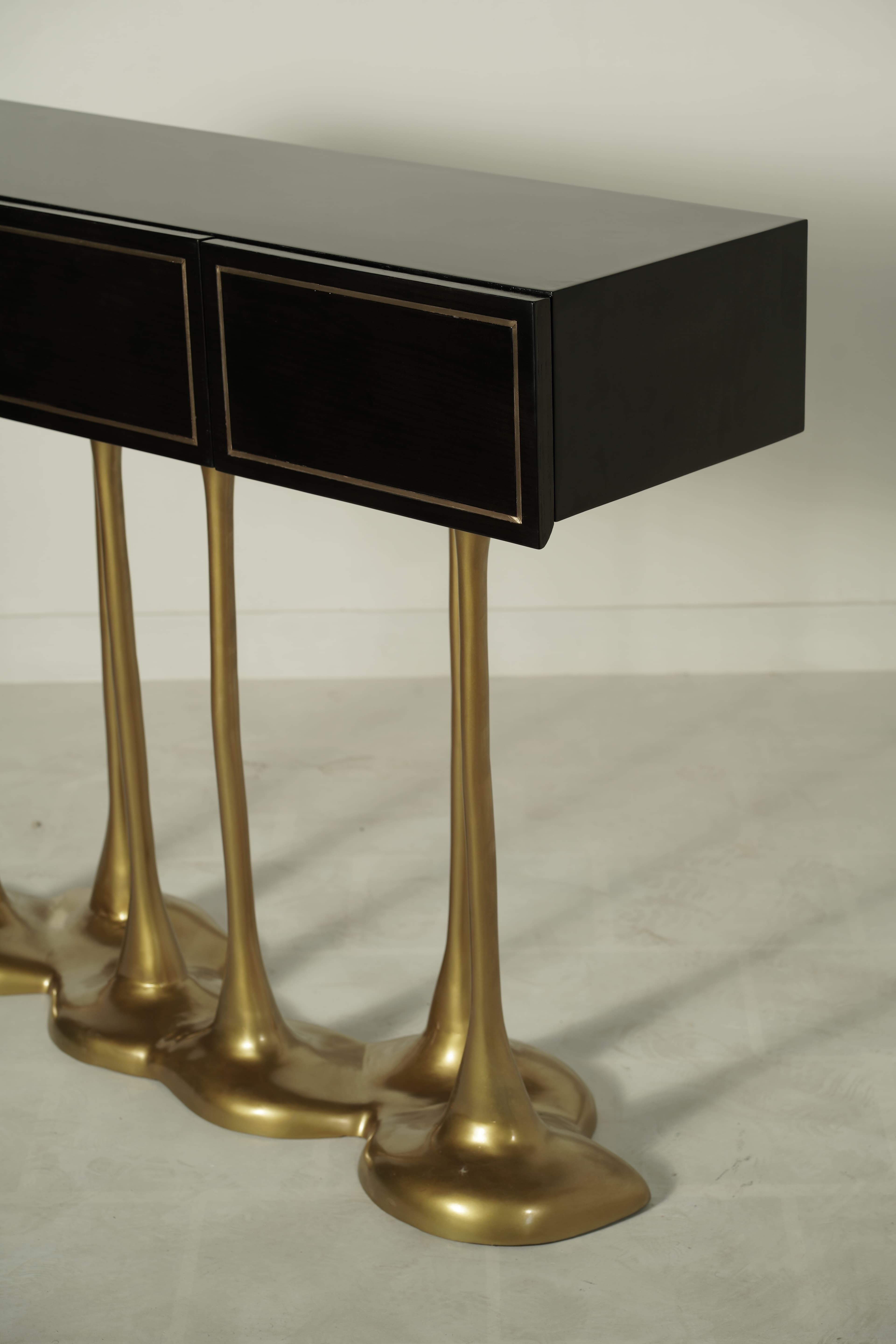 Noir & Cream — A Contemporary Collection (palette-led, premium) detail 10